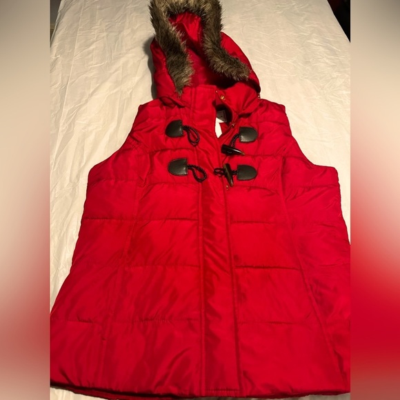 Charter Club Jackets & Blazers - Vest Women’s Red Charter Club vest Faux Fur size small Great condition! Warm!
